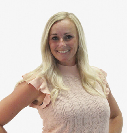 instructor-440x462_0002_Yvette